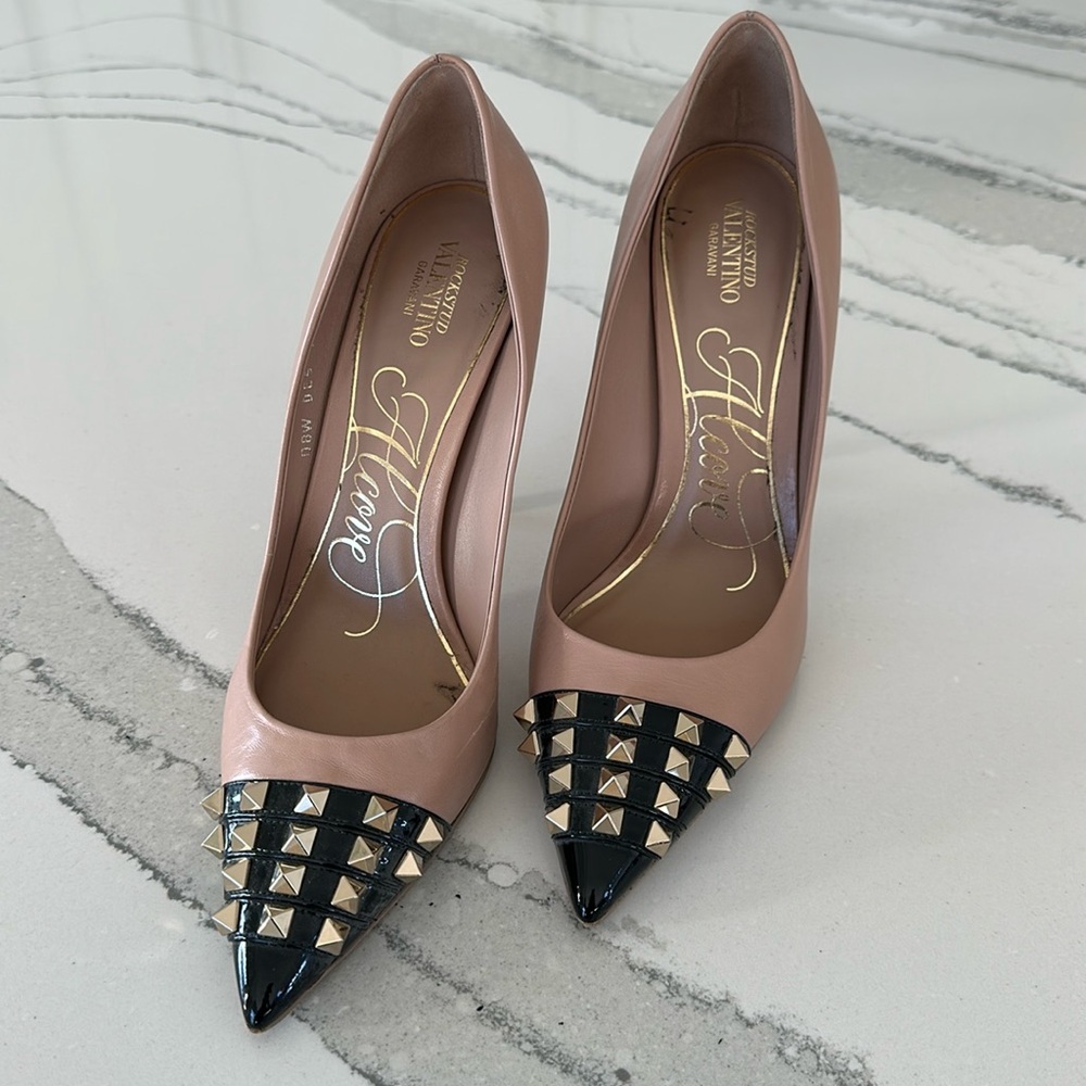 Valentino Garavani Pink Rockstud Pointed Toe Pumps